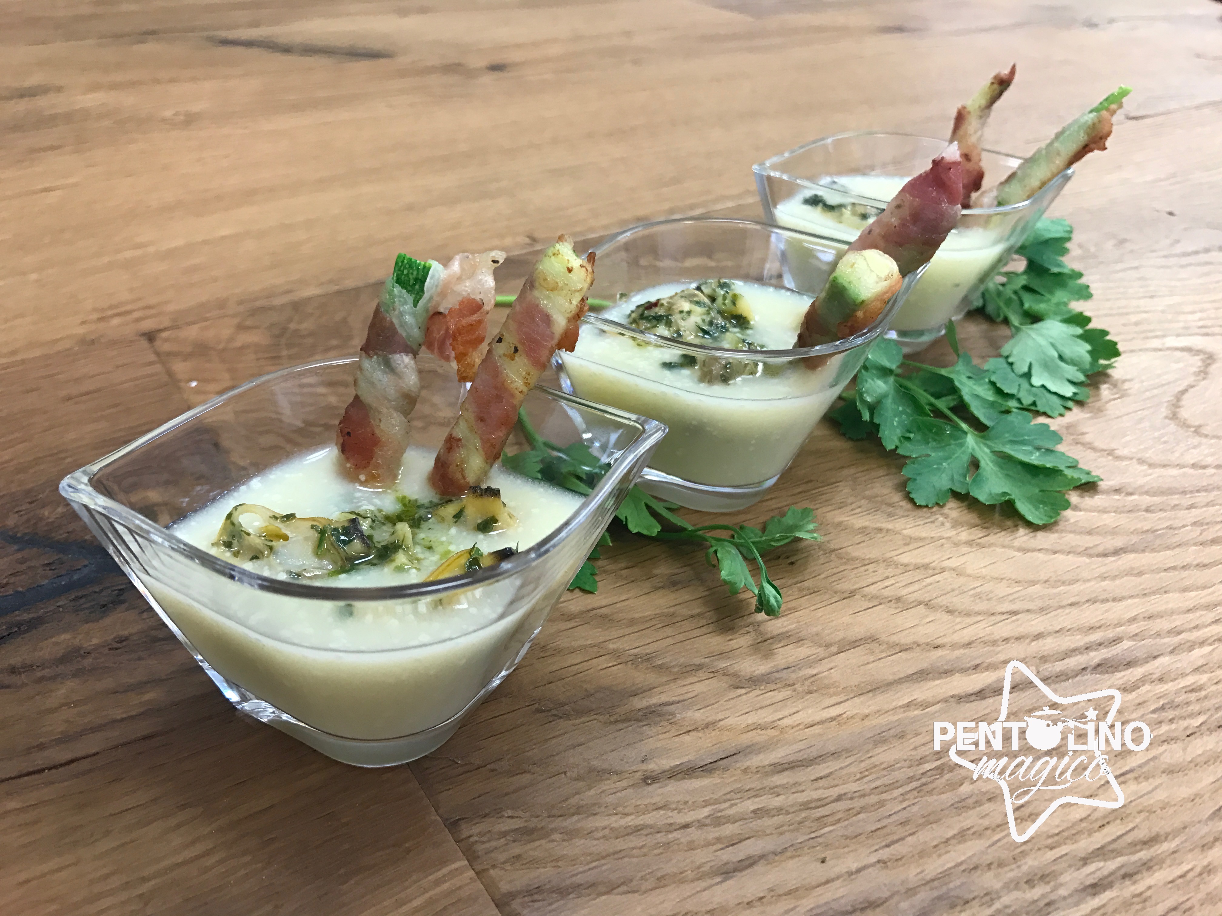 polentina di ceci con vongole e zucchine croccanti